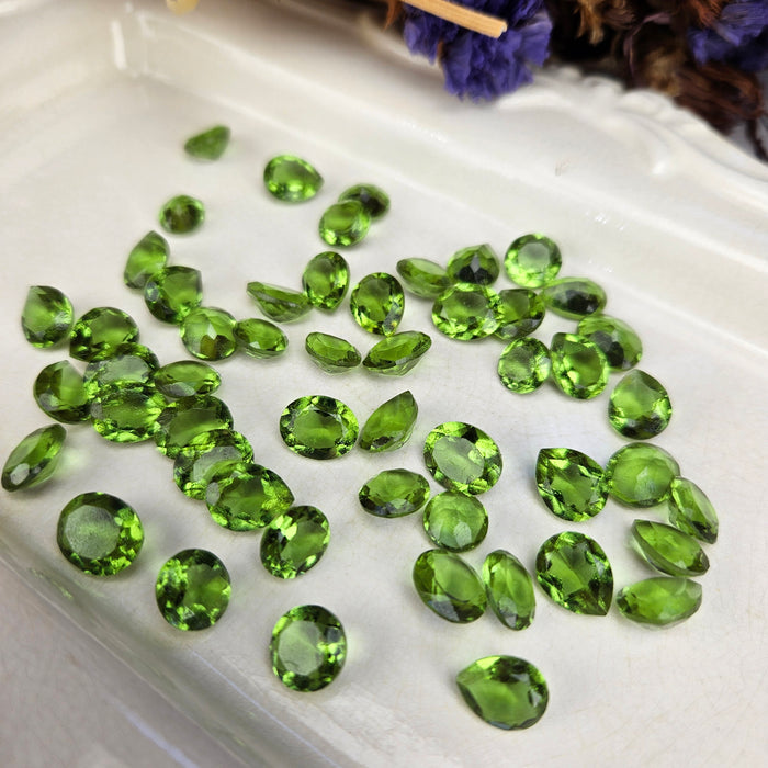 Color Shift Zultanite Facets