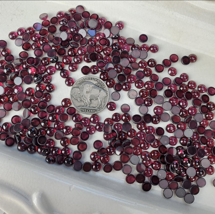 Garnet Cabochons, 6mm Round