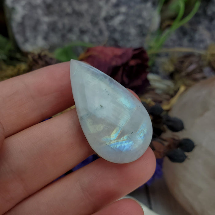 Moonstone Cabochon, 8