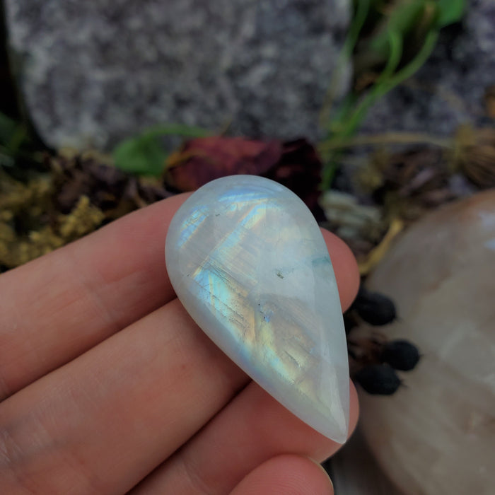 Moonstone Cabochon, 8