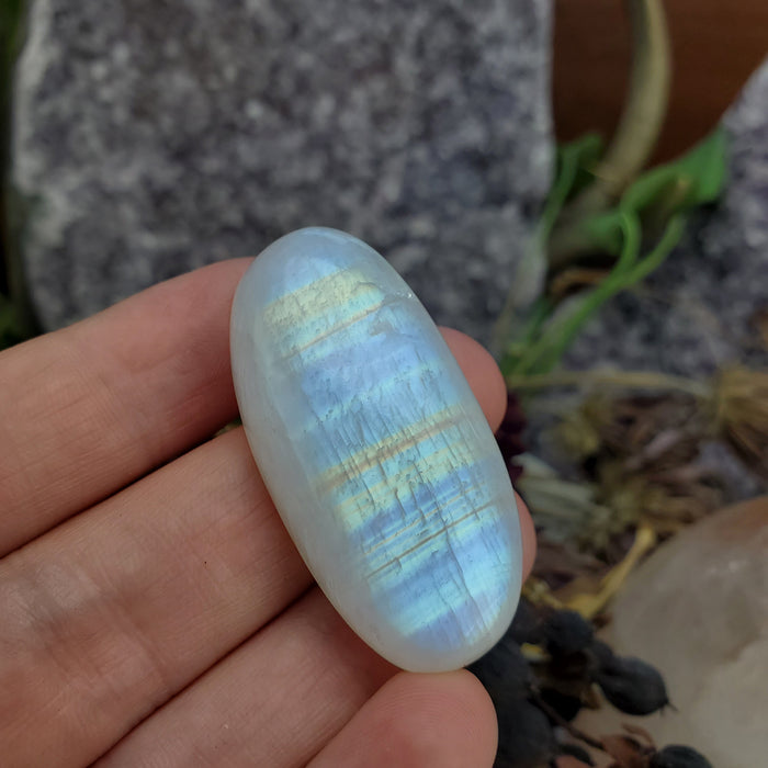 Moonstone Cabochon, 9