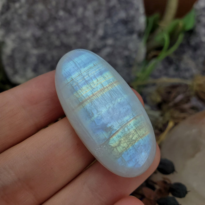 Moonstone Cabochon, 9