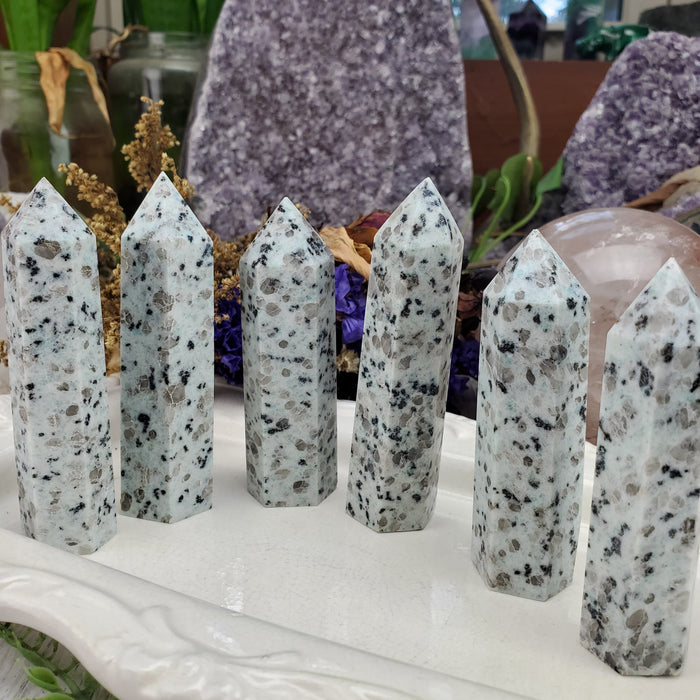 Kiwi Jasper Towers