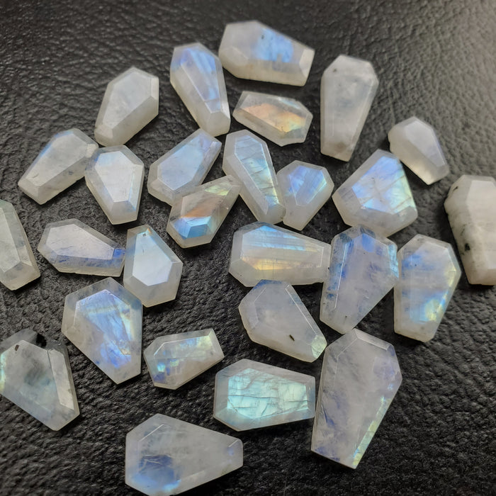 Moonstone Coffins, Medium