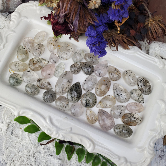 Dot Quartz Cabochons