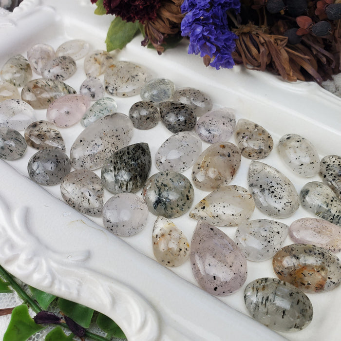 Dot Quartz Cabochons