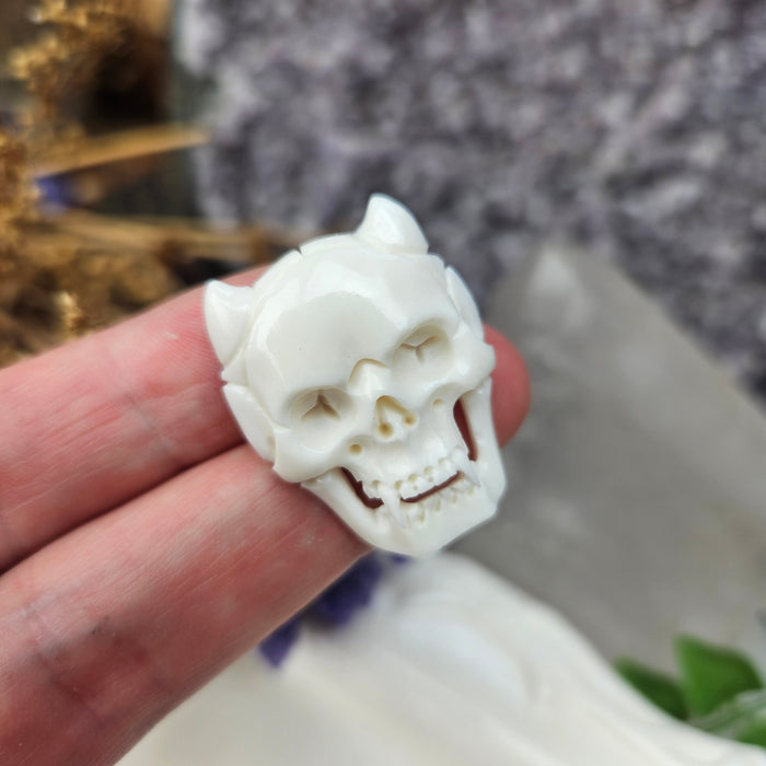 Skull Carving Cabochon, Horns