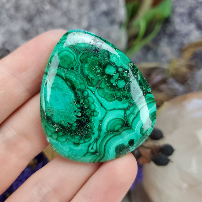 Malachite Cabochon, 22