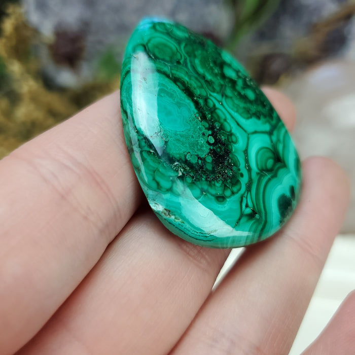 Malachite Cabochon, 22