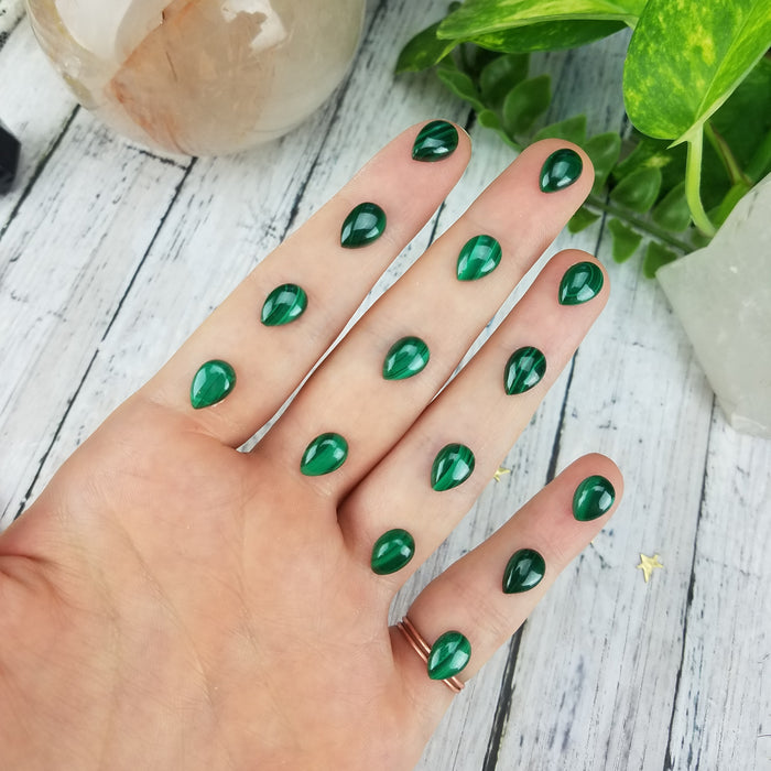 Malachite Teardrop Cabochons, 7x10mm