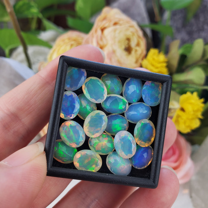 Welo Opal Facets, 7x9mm