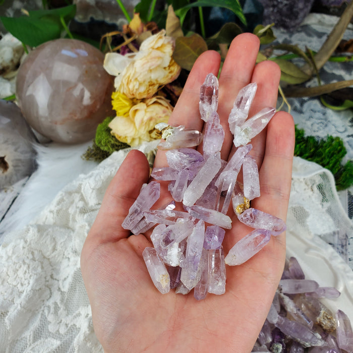 Vera Cruz Amethyst Points, lightly saturated