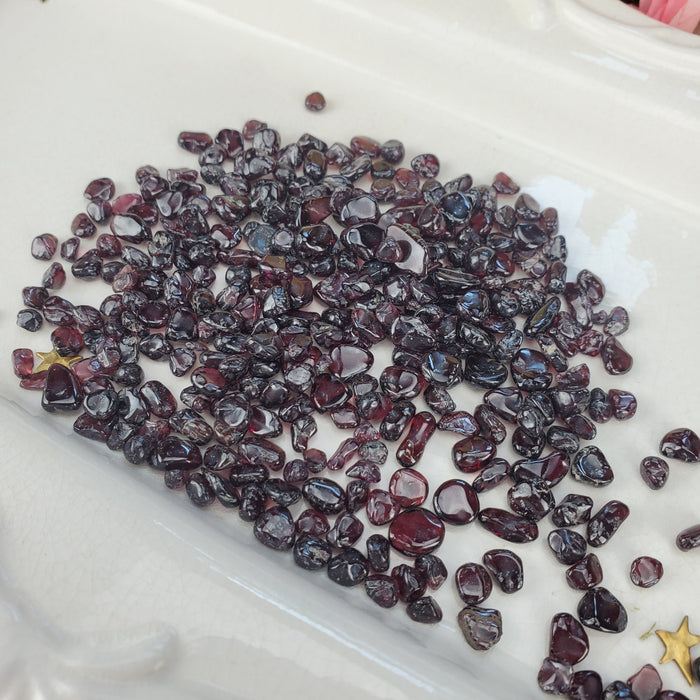 Garnet Chips, 50 grams