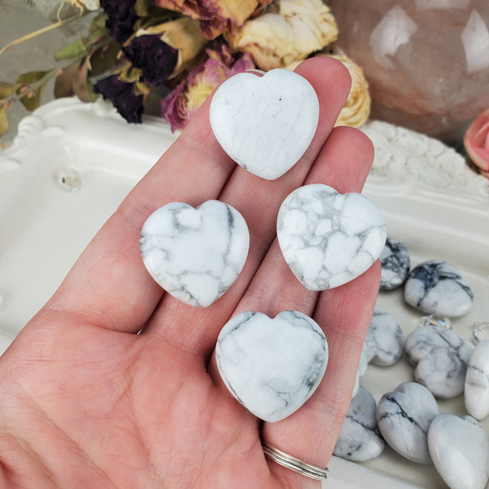 Howlite Hearts, 1''