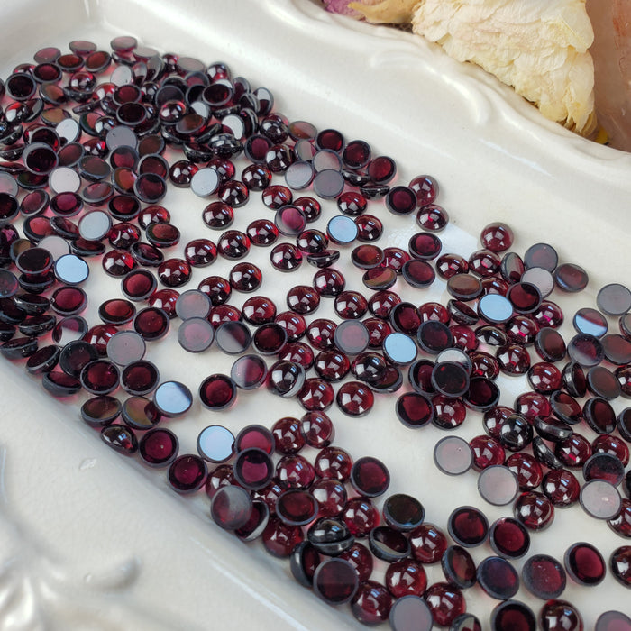 Garnet Cabochons, 7mm Round