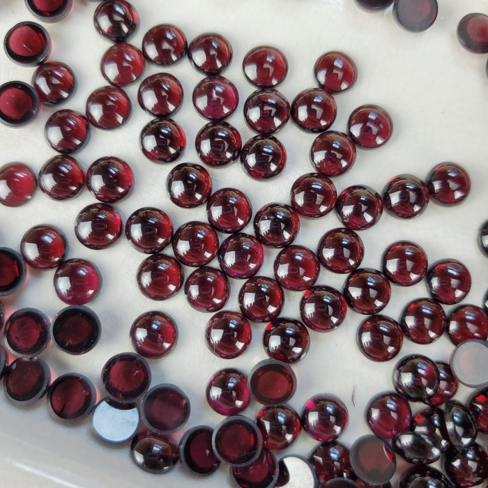 Garnet Cabochons, 7mm Round