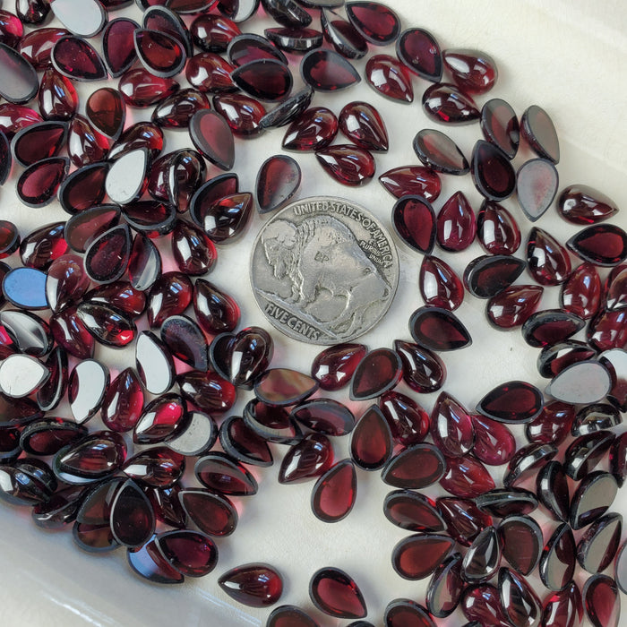 Garnet Cabochons, 6x9mm Teardrop