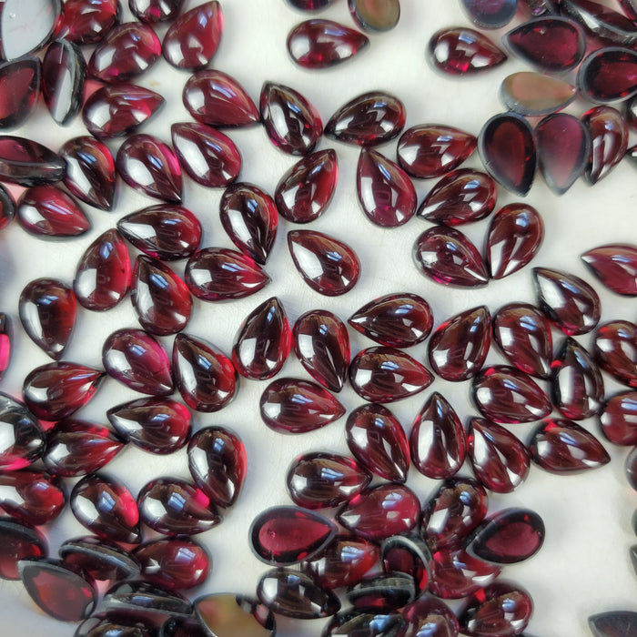 Garnet Cabochons, 6x9mm Teardrop