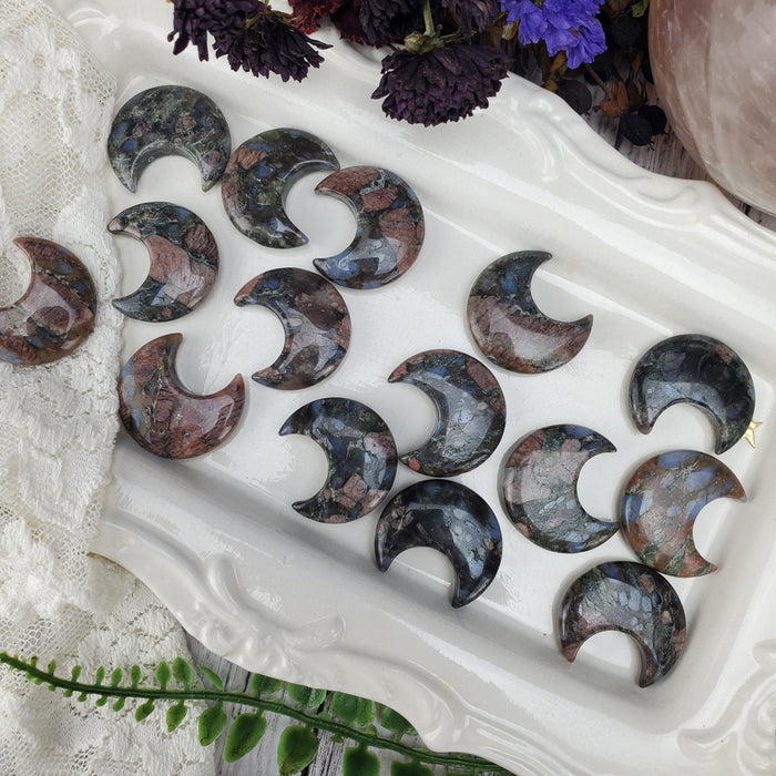 Ryolite Crescent Moons