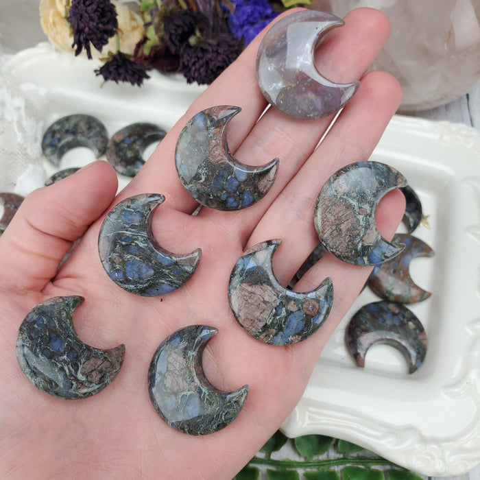 Ryolite Crescent Moons