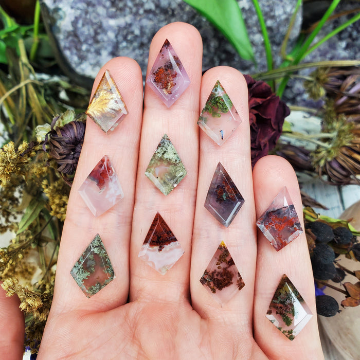 Mini Moss Agate Kite Cabochons