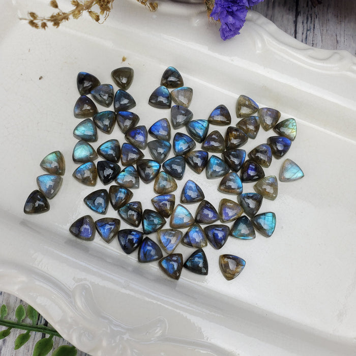 Labradorite Trillion Cabochons, 10mm