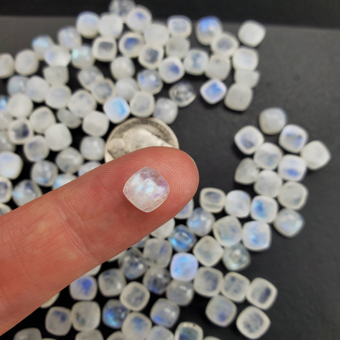 Moonstone Cushion Cabochons, 7mm