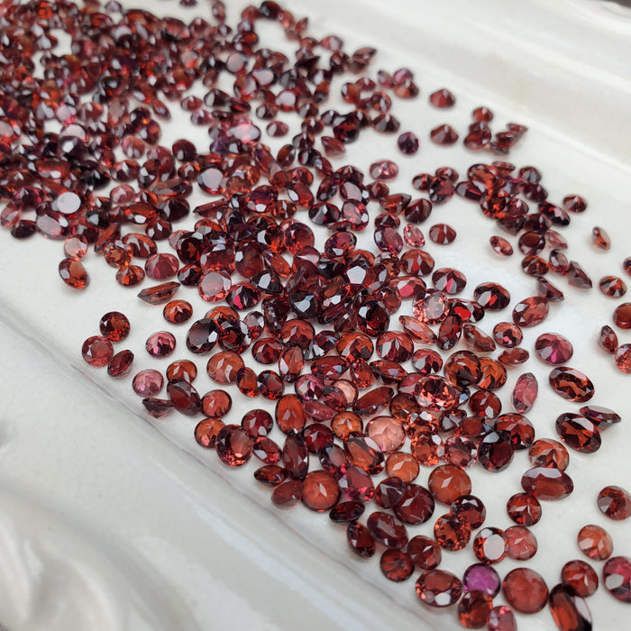 Garnet Facets, mixed shape