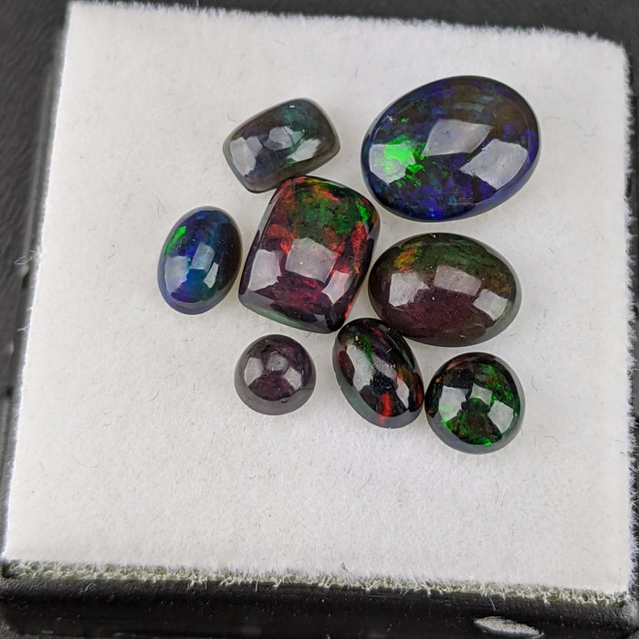 Welo Smoked Black Opal 5 carat Sets