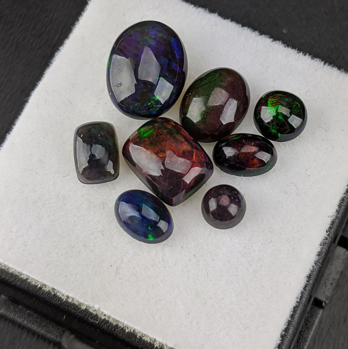 Welo Smoked Black Opal 5 carat Sets