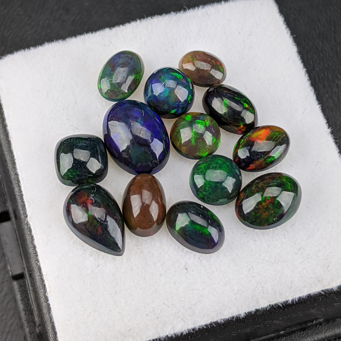 Welo Smoked Black Opal 5 carat Sets