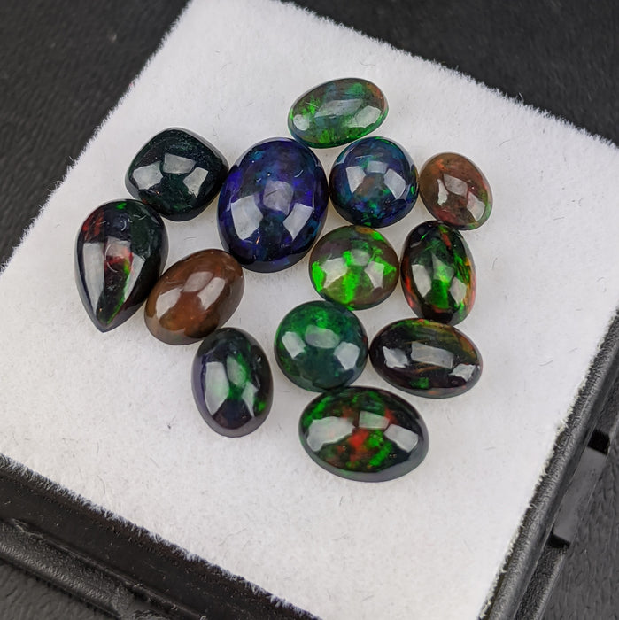 Welo Smoked Black Opal 5 carat Sets