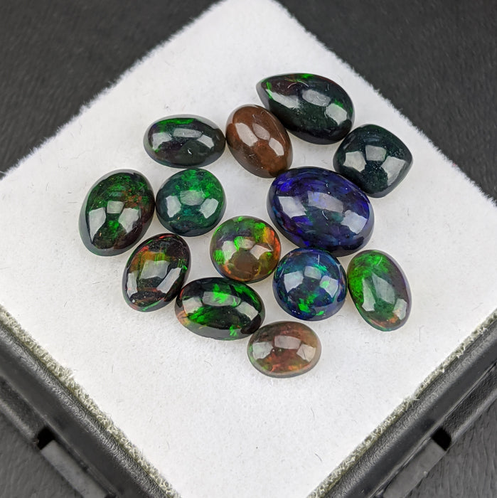 Welo Smoked Black Opal 5 carat Sets