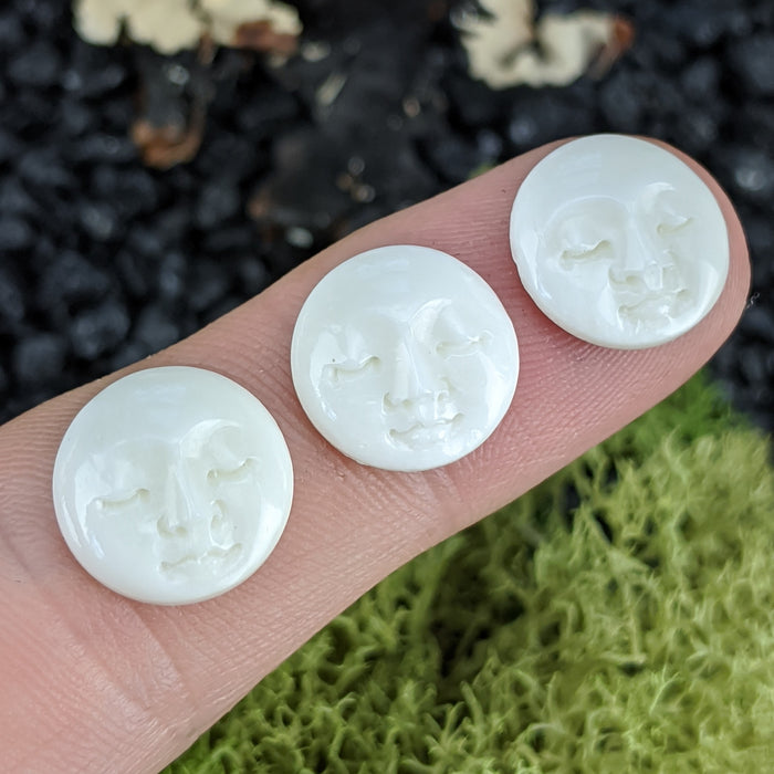 Mini Round Face Bone Carving Cabochons, drilled