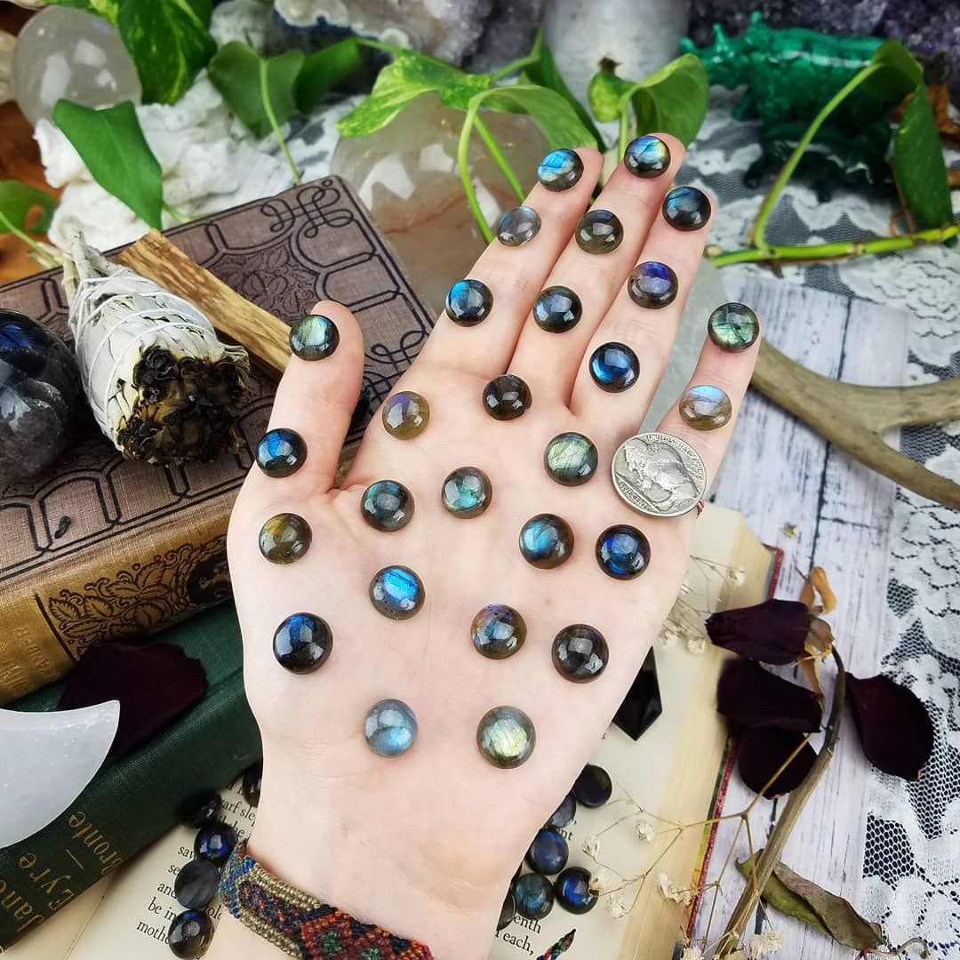 Shop Calibrated Cabochons and Facets